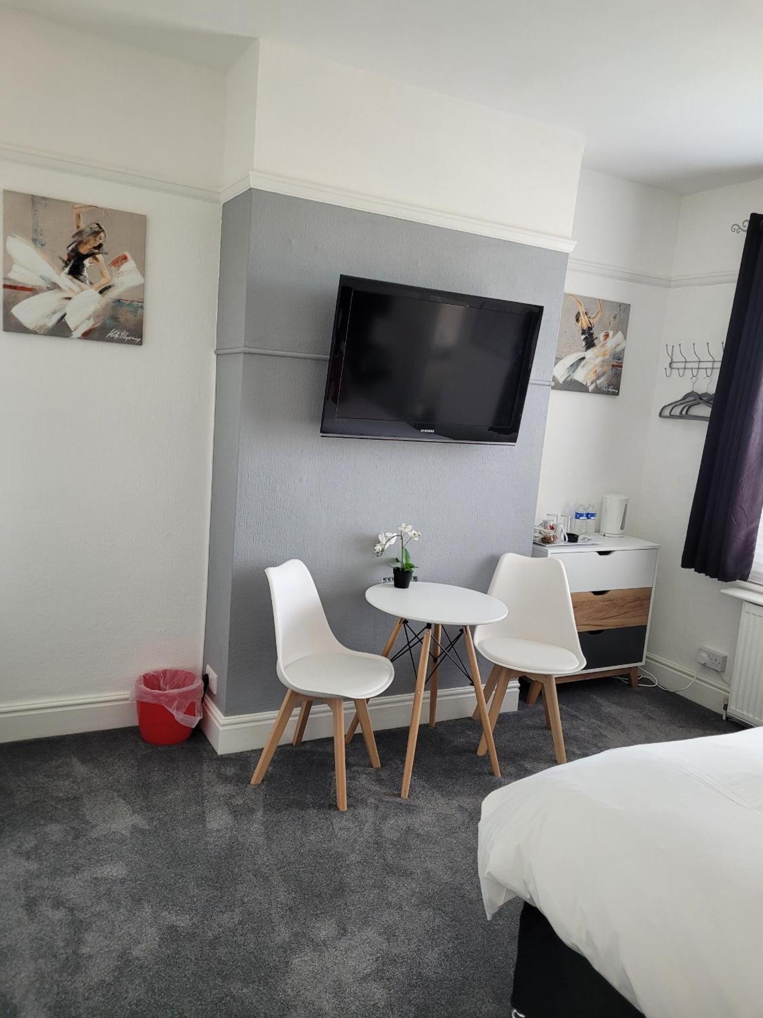 Edelweiss Guest House Southend-on-Sea Oda fotoğraf